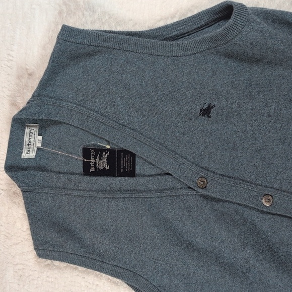 173- NWT Burberrys 100% wool vest, youth L, mens S - Picture 10 of 10